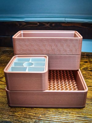 Organizator modular de birou DOMS cu design geometric și compartimentare personalizabilă